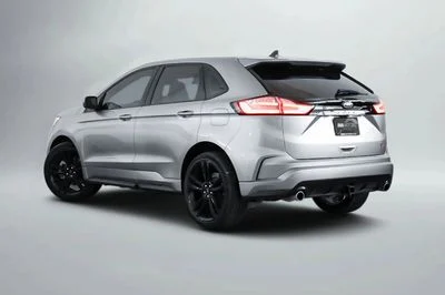 2023 Ford Edge ST, strieborná, 77 050 km, dovoz SAE — foto 2 z 15