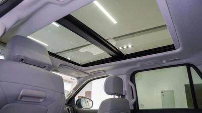 2025 Ford Expedition, biela, 14 000 km, dovoz SAE — foto 5 z 16