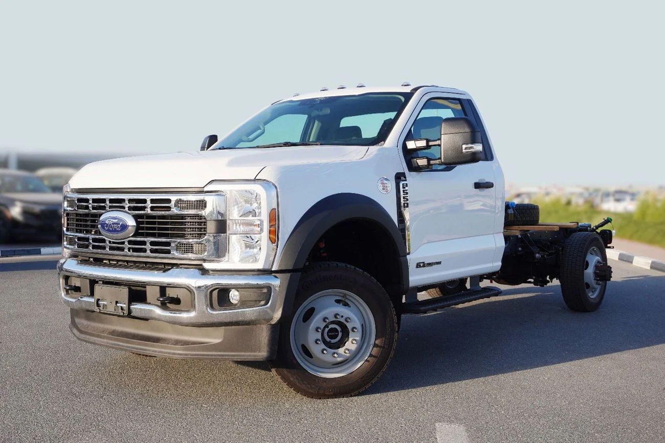 2026 Ford F-550, biela, 0 km, dovoz SAE — foto 1