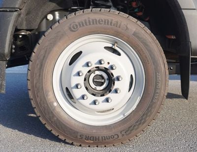 2026 Ford F-550, biela, 0 km, dovoz SAE — foto 7 z 22