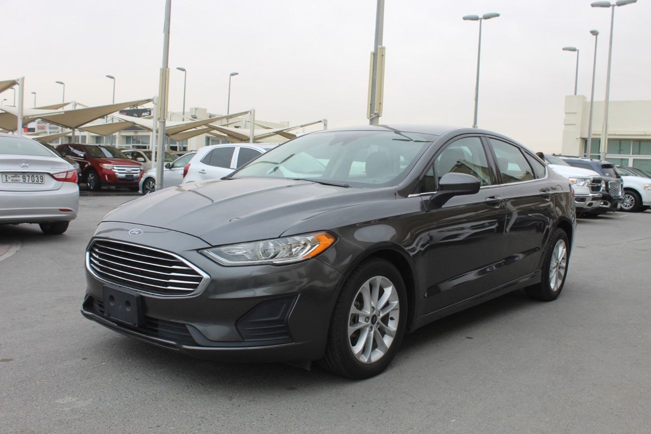 2019 Ford Fusion, sivá, 130 000 km, dovoz SAE — foto 1