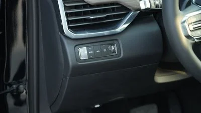 2026 GMC Acadia DENALI, čierna, 0 km, dovoz SAE — foto 12 z 17