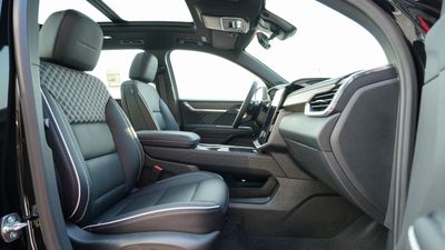 2026 GMC Acadia DENALI, čierna, 0 km, dovoz SAE — foto 14 z 17