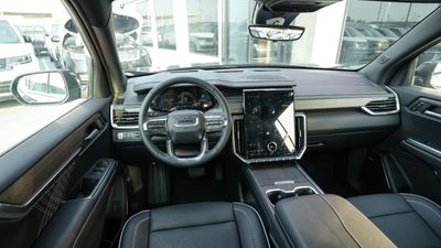 2026 GMC Acadia DENALI, čierna, 0 km, dovoz SAE — foto 9 z 17
