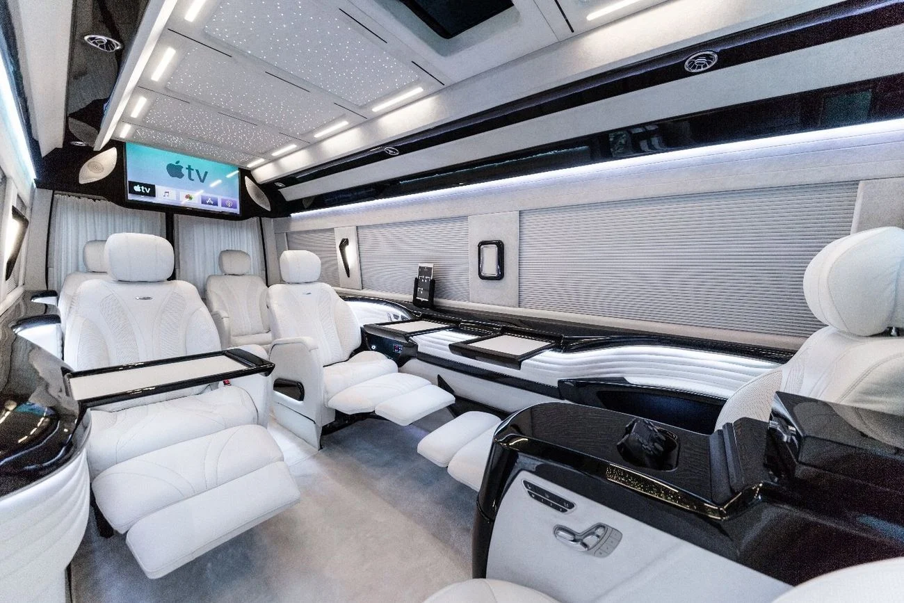 2026 GMC Savana STD, čierna, 0 km, dovoz SAE — foto 1