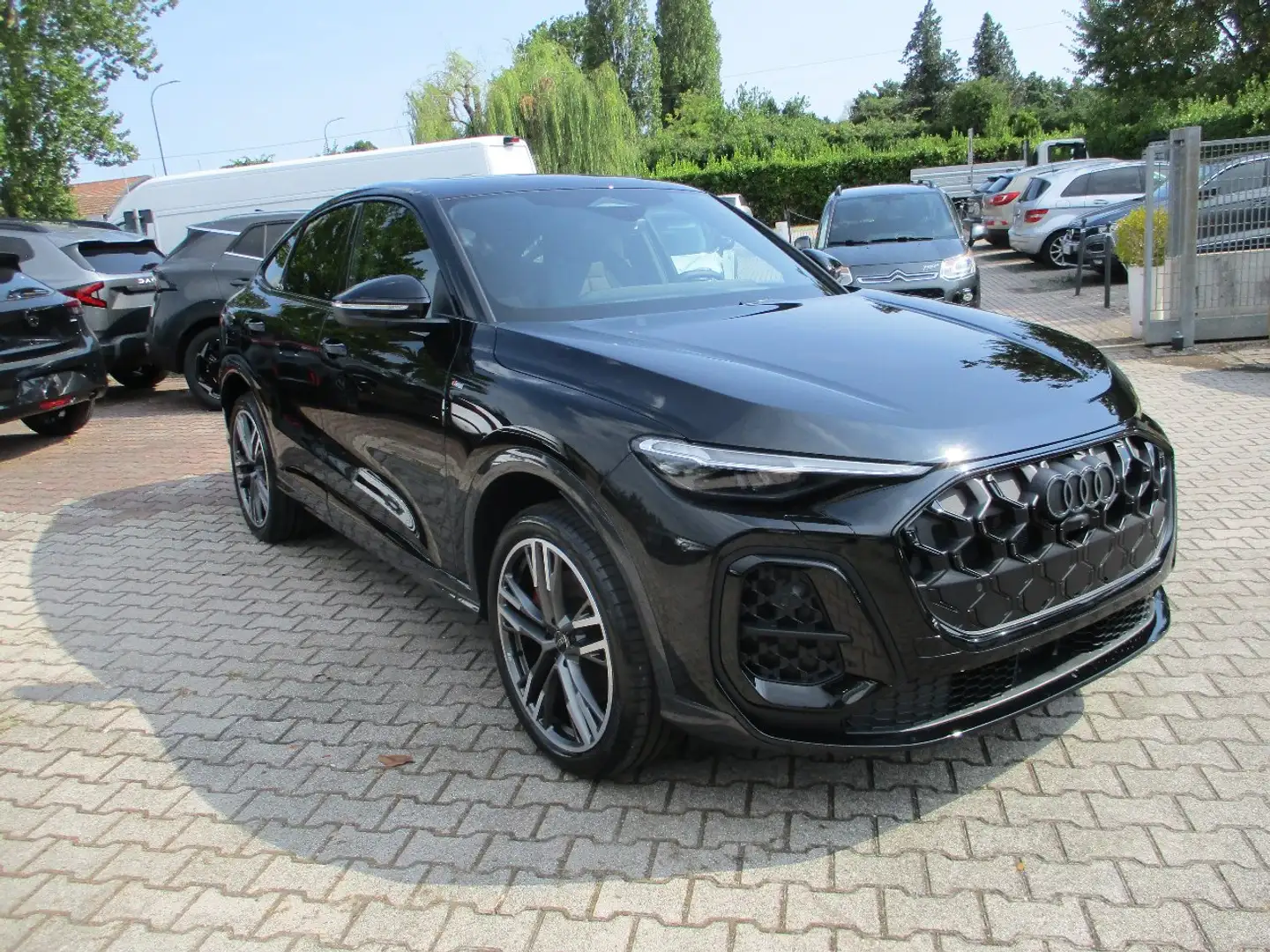 2026 Audi Q5, 1 km, Taliansko — foto 1