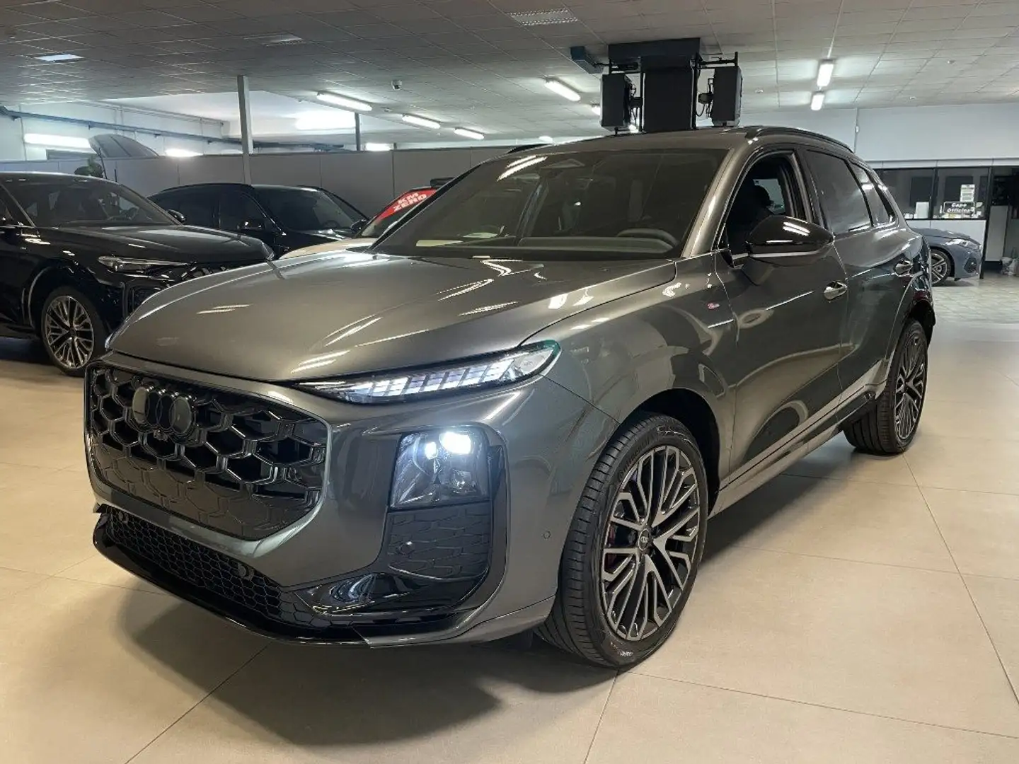 2026 Audi Q3, 1 km, Taliansko — foto 1
