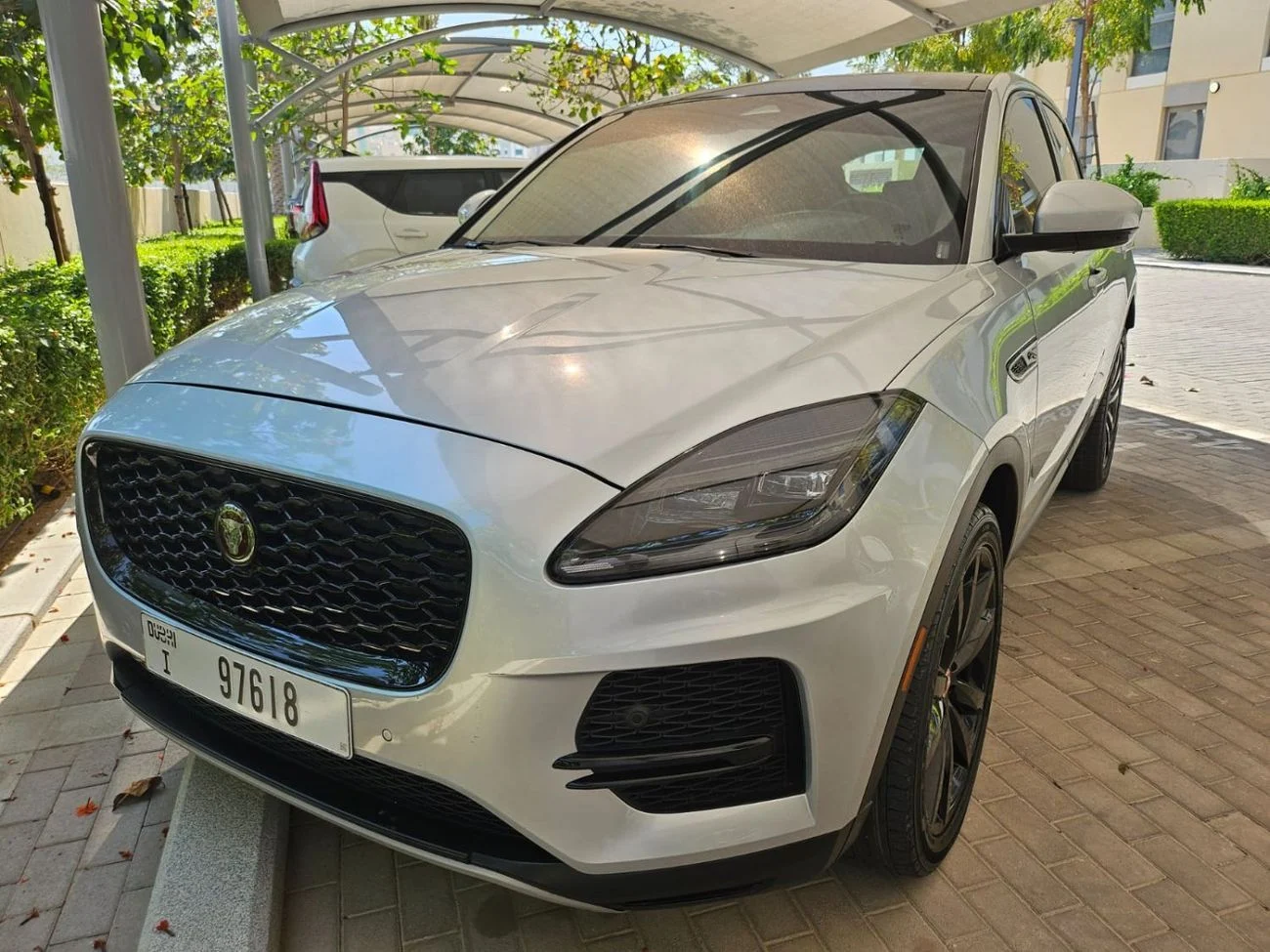 2022 Jaguar E-PACE R-DYNAMIC S P200, strieborná, 35 300 km, dovoz SAE — foto 1
