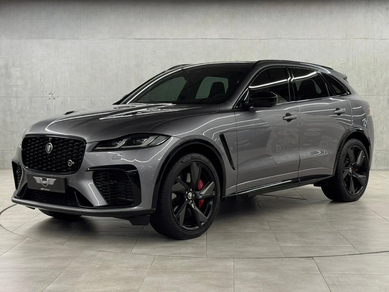 2024 Jaguar F-PACE, sivá, 0 km, dovoz SAE — foto 1