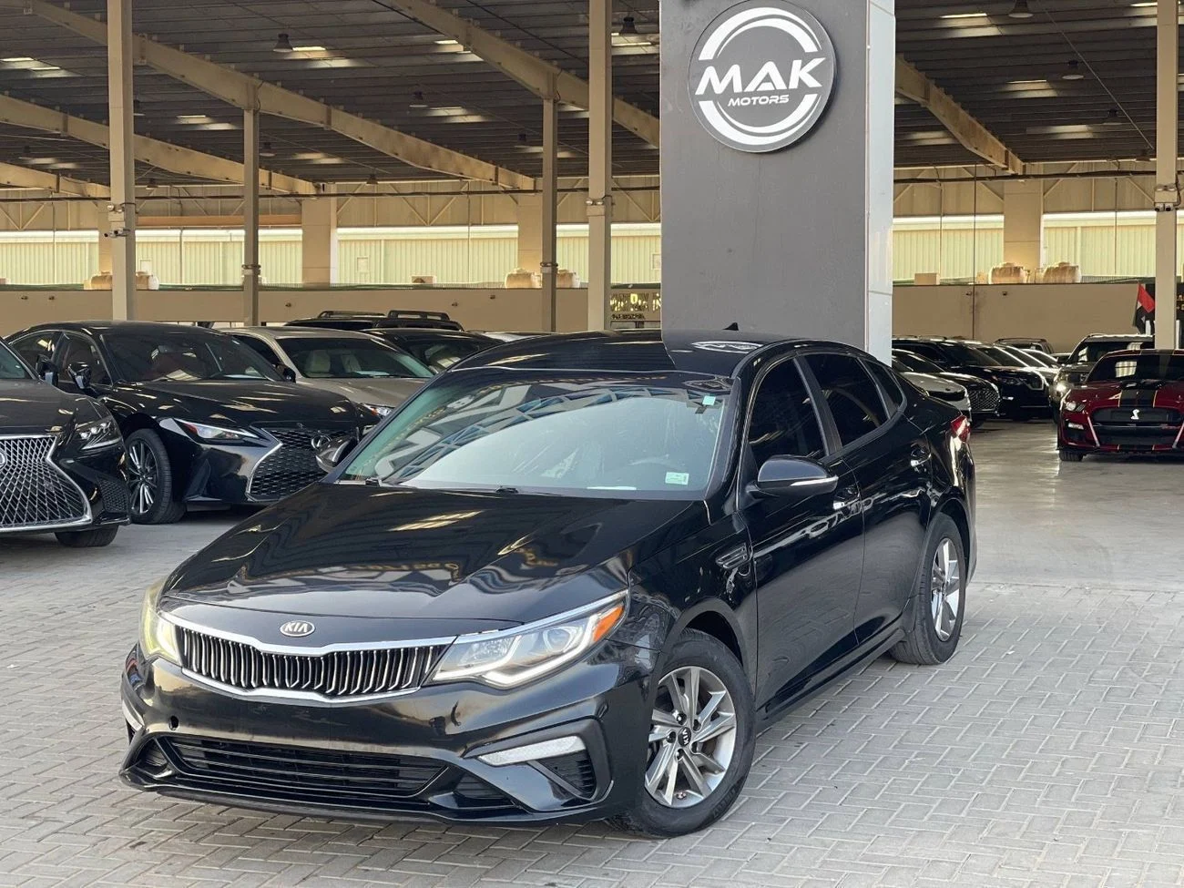 2019 Kia Optima LX, čierna, 114 000 km, dovoz SAE — foto 1