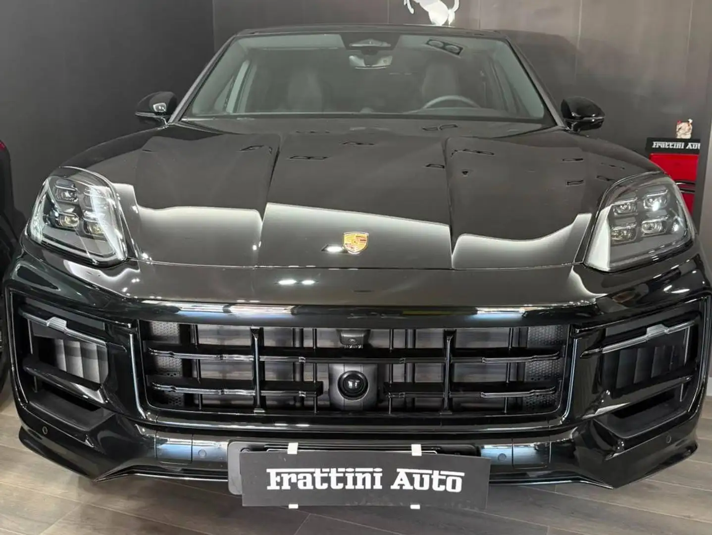 2026 Porsche Cayenne, 1 km, Taliansko — foto 1