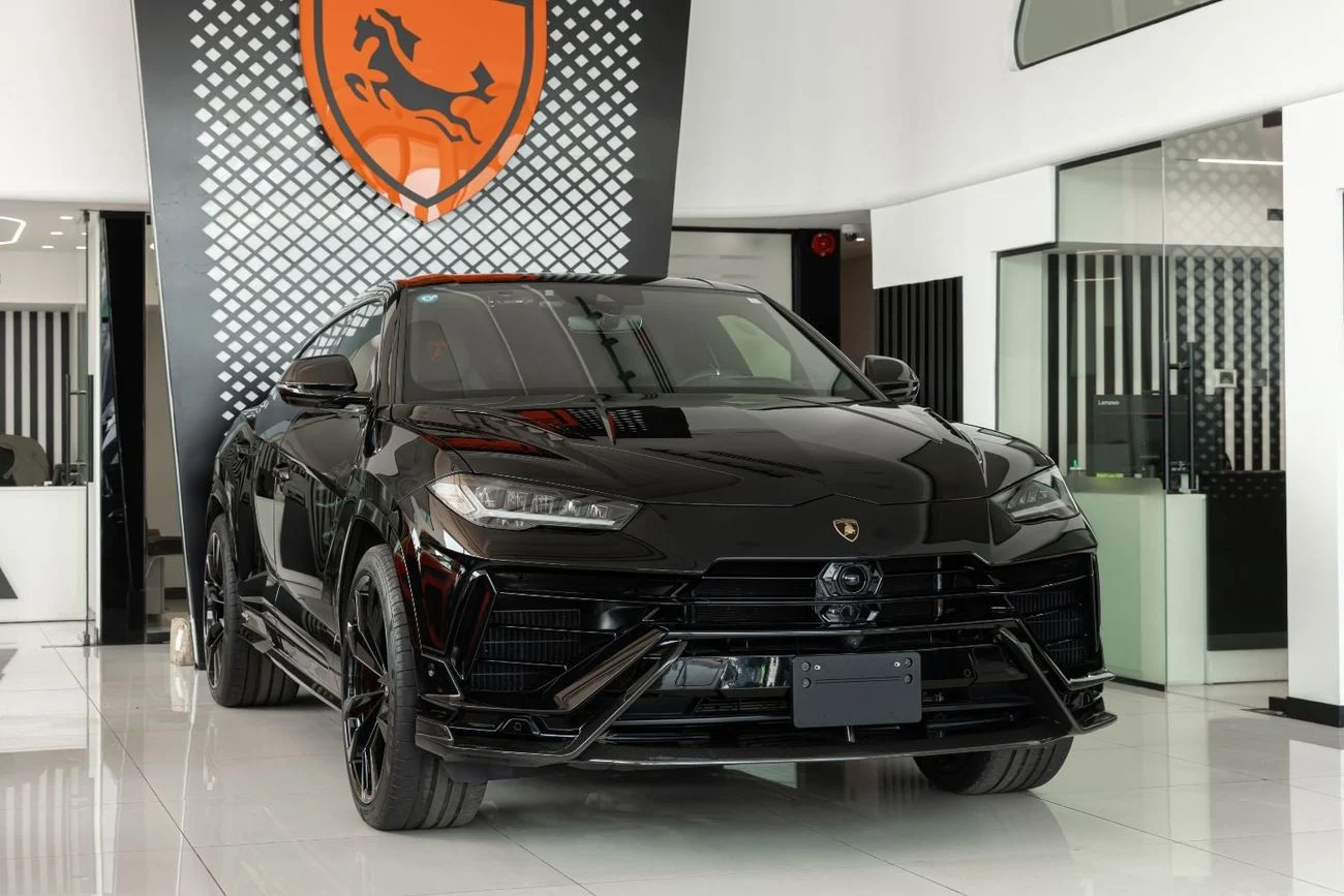 2024 Lamborghini Urus, čierna, 8 518 km, dovoz SAE — foto 1