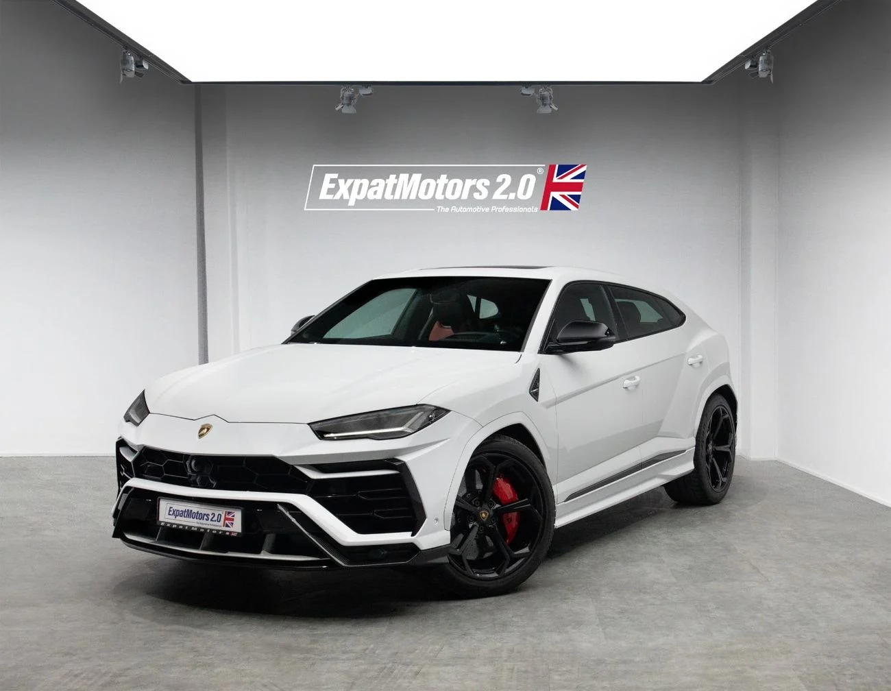 2019 Lamborghini Urus STANDARD, biela, 85 000 km, dovoz SAE — foto 1