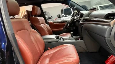 2018 Lexus LX570 PLATINUM, modrá, 131 000 km, dovoz SAE — foto 12 z 16