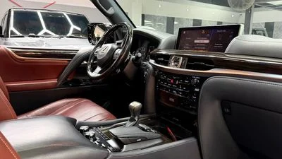 2018 Lexus LX570 PLATINUM, modrá, 131 000 km, dovoz SAE — foto 9 z 16