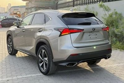 2021 Lexus NX300, sivá, 50 000 km, dovoz SAE — foto 4 z 16