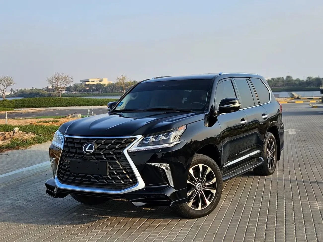 2009 Lexus LX570 TOP, čierna, 86 000 km, dovoz SAE — foto 1