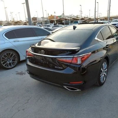 2020 Lexus ES350 PLATINUM, čierna, 57 000 km, dovoz SAE — foto 4 z 10