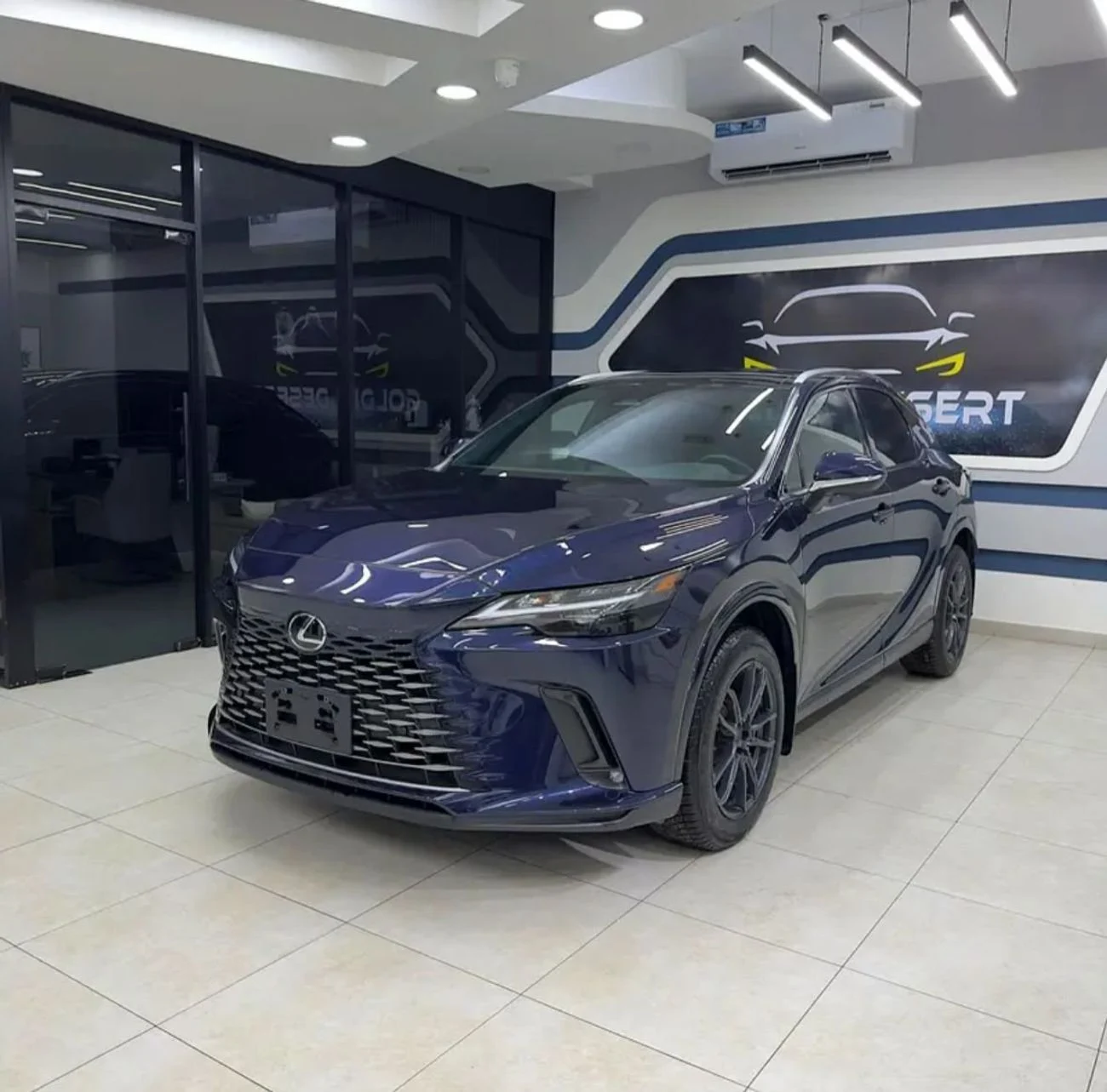 2024 Lexus RX350 ELEGANT, modrá, 16 000 km, dovoz SAE — foto 1 z 15 2024 Lexus RX350 ELEGANT, modrá, 16 000 km, dovoz SAE — foto 1 z 15