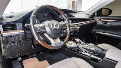 2016 Lexus ES350 PLATINUM, čierna, 159 000 km, dovoz SAE — foto 4 z 16