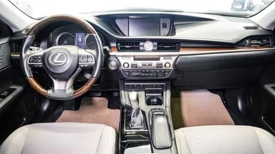 2016 Lexus ES350 PLATINUM, čierna, 159 000 km, dovoz SAE — foto 8 z 16