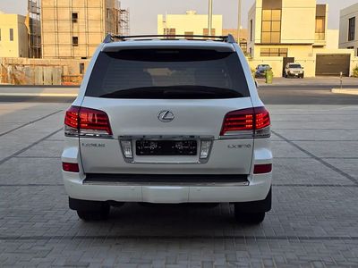 2014 Lexus LX570 TITANIUM, biela, 267 000 km, dovoz SAE — foto 4 z 16