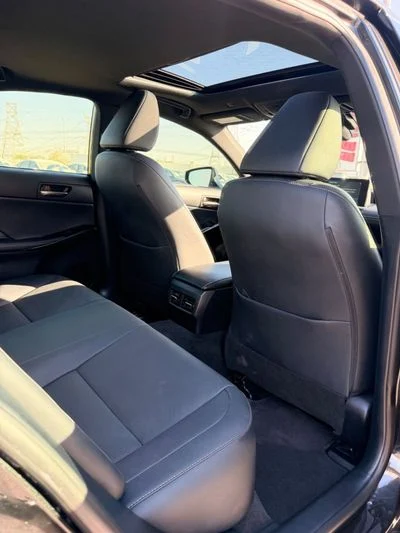 2024 Lexus IS300, čierna, 47 416 km, dovoz SAE — foto 14 z 16