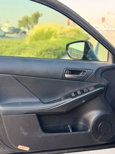2024 Lexus IS300, čierna, 47 416 km, dovoz SAE — foto 15 z 16