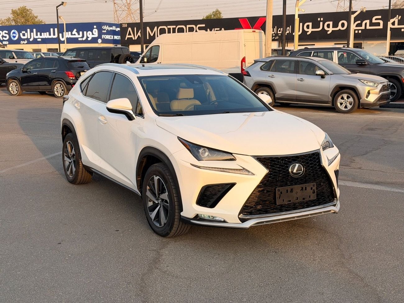 2021 Lexus NX300 PLATINUM, biela, 85 151 km, dovoz SAE — foto 1
