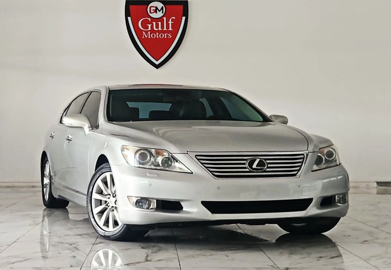 2012 Lexus LS460 PREMIER LWB, strieborná, 106 000 km, dovoz SAE — foto 1
