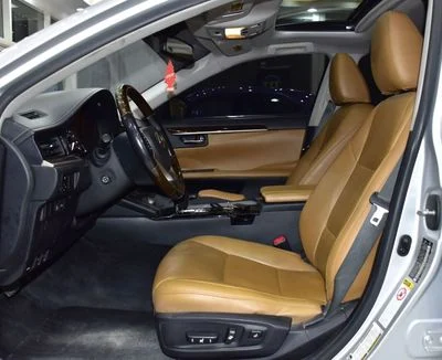 2015 Lexus ES350 PLATINUM, strieborná, 198 000 km, dovoz SAE — foto 10 z 16