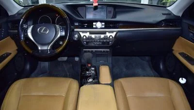 2015 Lexus ES350 PLATINUM, strieborná, 198 000 km, dovoz SAE — foto 11 z 16