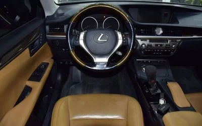 2015 Lexus ES350 PLATINUM, strieborná, 198 000 km, dovoz SAE — foto 12 z 16