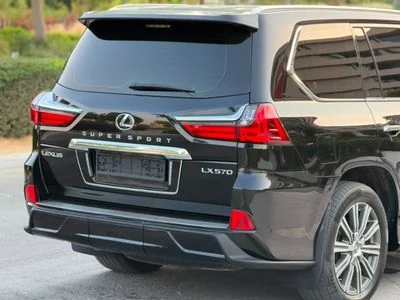 2017 Lexus LX570 SPORT PLUS, čierna, 227 000 km, dovoz SAE — foto 15 z 16