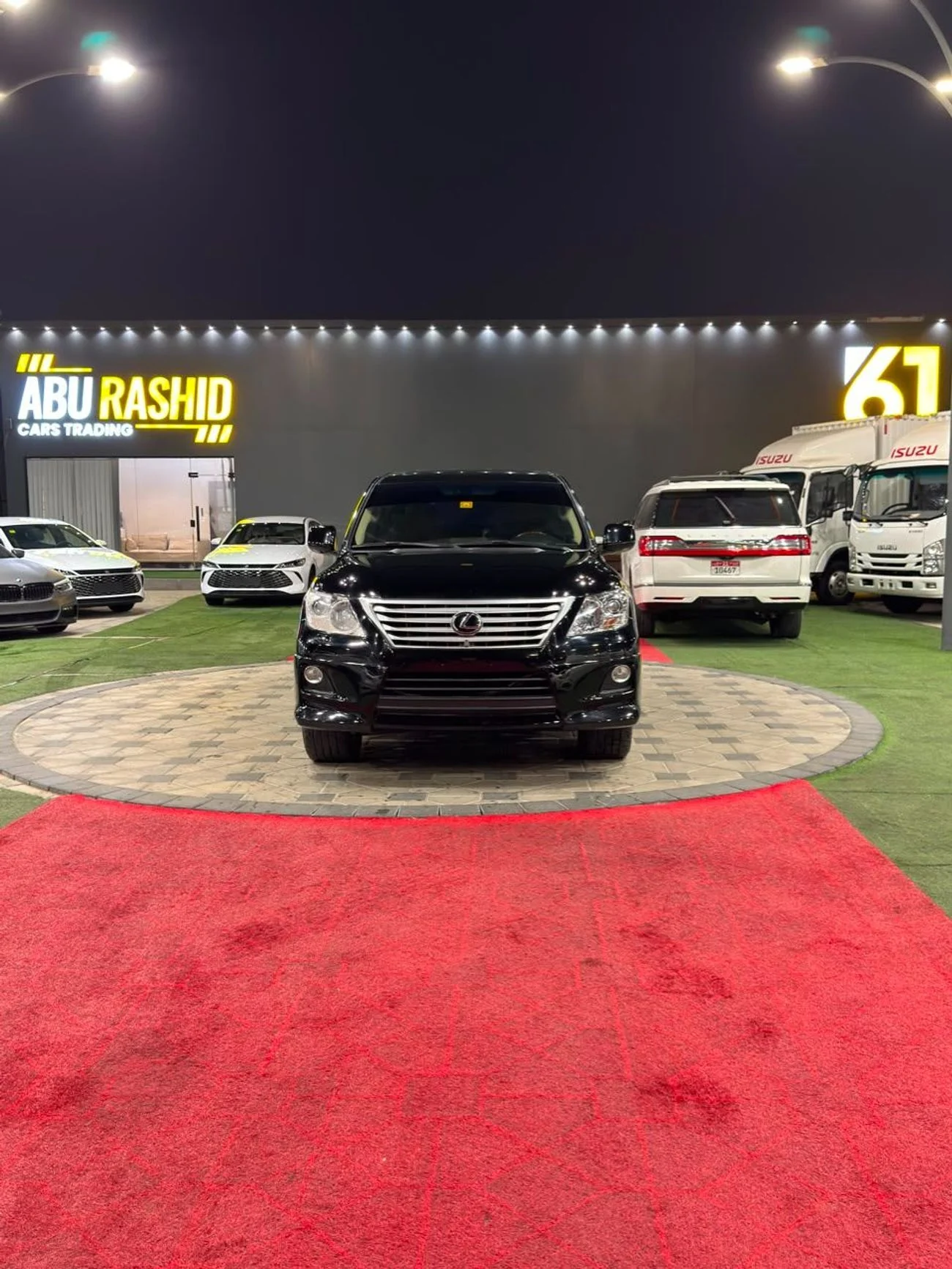 2011 Lexus LX570 TOP, čierna, 260 000 km, dovoz SAE — foto 1
