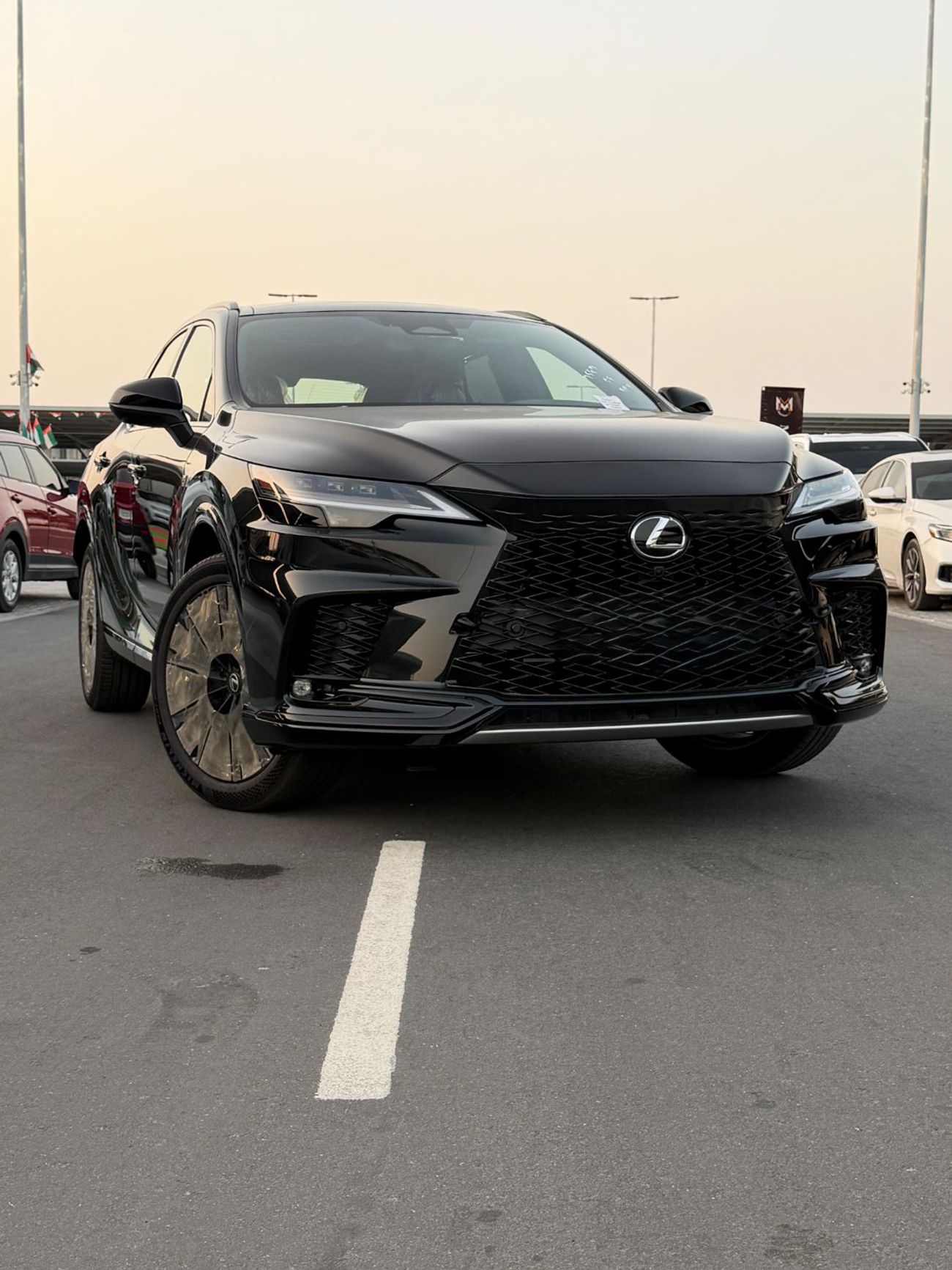 2026 Lexus RX500h F SPORT PERFORMANCE, čierna, 0 km, dovoz SAE — foto 1