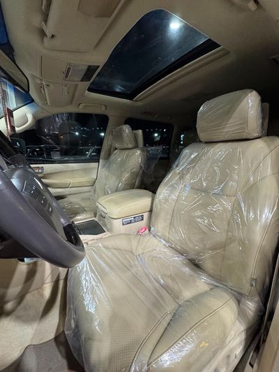 2013 Lexus LX570 PLATINUM, biela, 188 000 km, dovoz SAE — foto 9 z 16