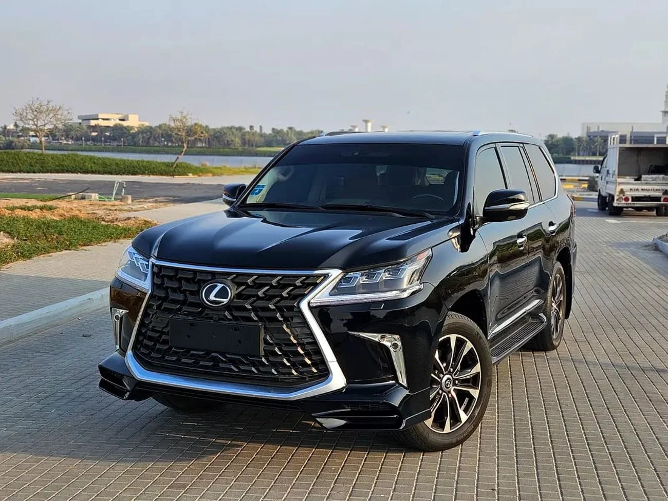 2009 Lexus LX570 TOP, čierna, 86 000 km, dovoz SAE — foto 1