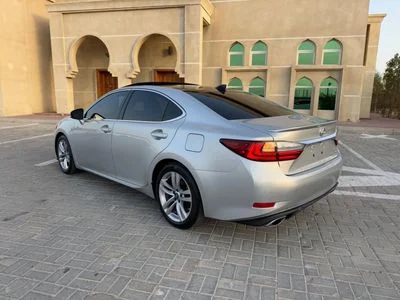 2016 Lexus ES350 PLATINUM, strieborná, 142 000 km, dovoz SAE — foto 5 z 16