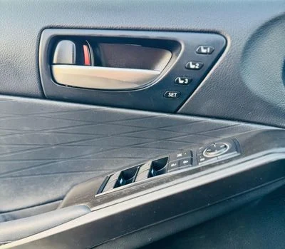 2022 Lexus IS300 AWD, čierna, 14 992 km, dovoz SAE — foto 10 z 16