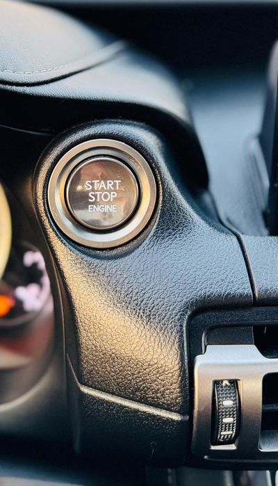 2022 Lexus IS300 AWD, čierna, 14 992 km, dovoz SAE — foto 16 z 16