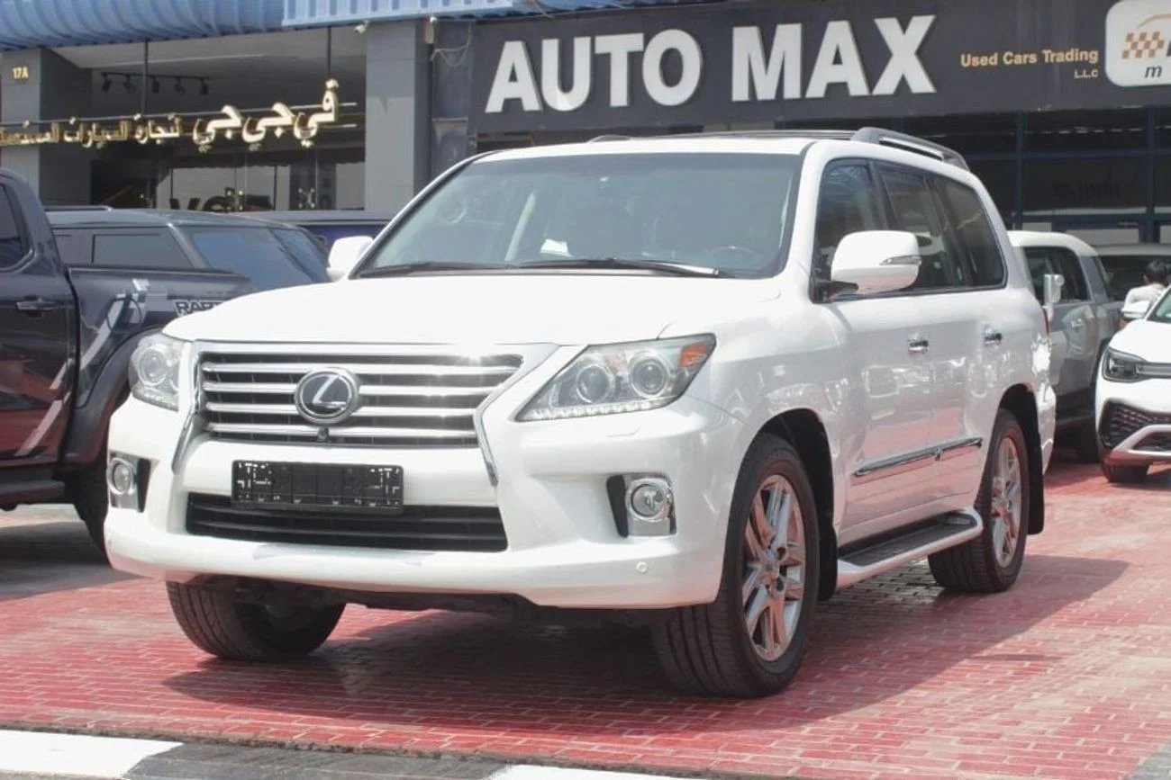 2013 Lexus LX570 PLATINUM, biela, 269 000 km, dovoz SAE — foto 1 z 15 2013 Lexus LX570 PLATINUM, biela, 269 000 km, dovoz SAE — foto 1 z 15