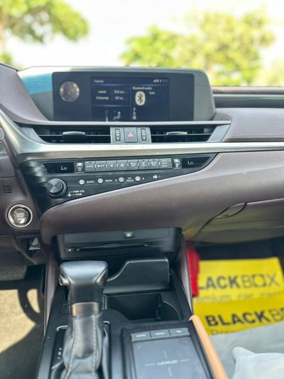 2019 Lexus ES350 PREMIER, čierna, 93 000 km, dovoz SAE — foto 10 z 13