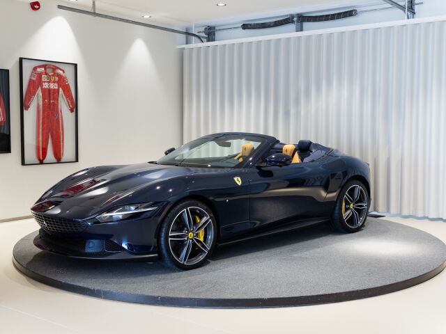 2025 Ferrari Roma, Estónsko — foto 1