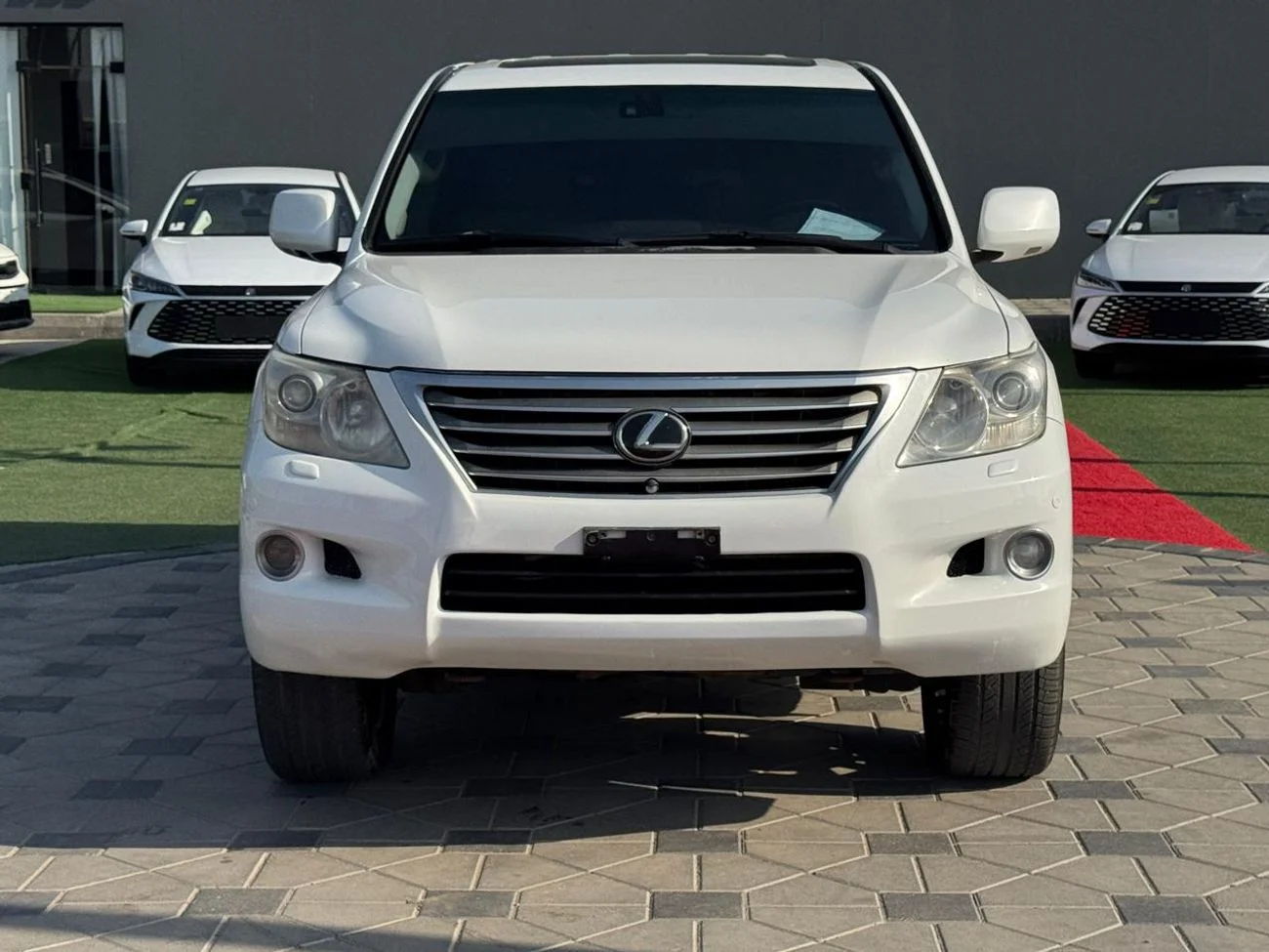 2009 Lexus LX570 TOP, biela, 223 000 km, dovoz SAE — foto 1 z 16 2009 Lexus LX570 TOP, biela, 223 000 km, dovoz SAE — foto 1 z 16