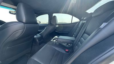 2014 Lexus IS250, biela, 155 000 km, dovoz SAE — foto 12 z 16