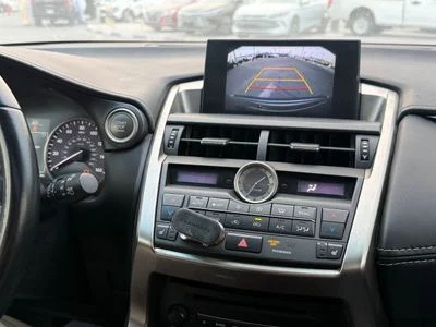 2017 Lexus NX200t PLATINUM, strieborná, 45 249 km, dovoz SAE — foto 10 z 16