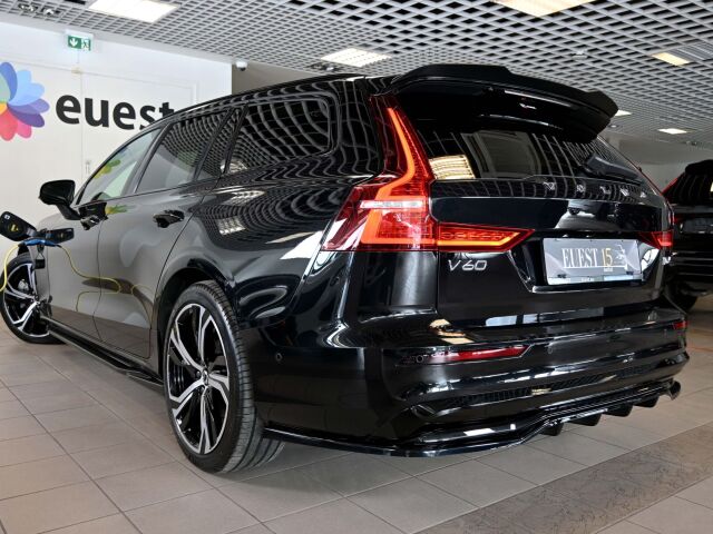 2025 Volvo V60, Estónsko — foto 1