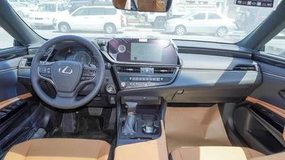 2025 Lexus ES300h PLATINUM, biela, 0 km, dovoz SAE — foto 7 z 18