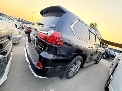 2016 Lexus LX570 PLATINUM, čierna, 83 192 km, dovoz SAE — foto 4 z 14